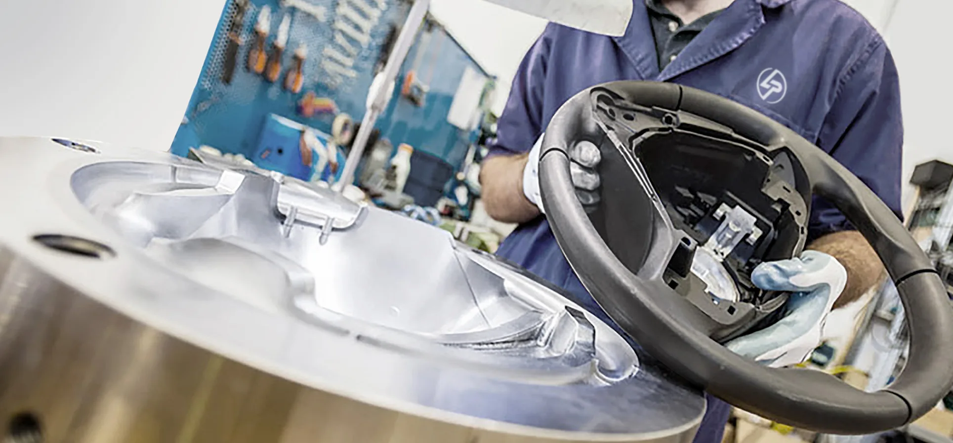 produzione volanti auto poliuretano