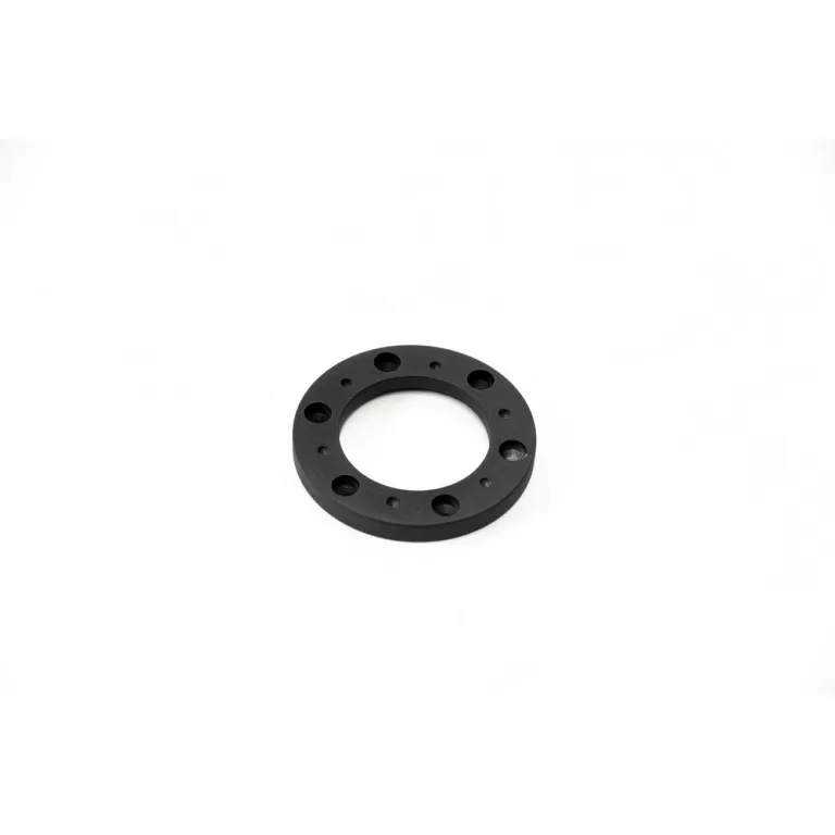 206 Mozzo personal Volante Momo 6 fori con filetto da 5mm interasse da 70mm 6 fori svasati da 6mm interasse 74mm