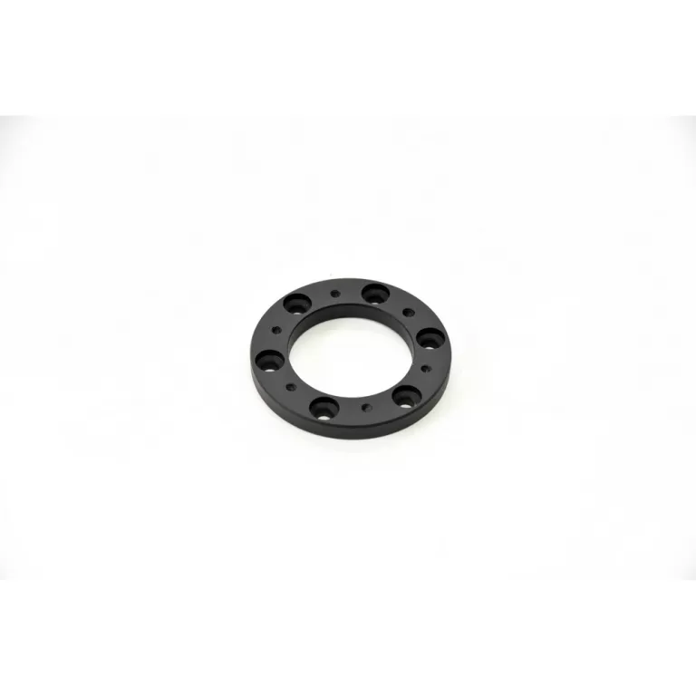 Mozzo Momo Volante Raid 6 fori con filetto da 6mm interasse 74mm 6 fori svasati da 5mm interasse 70mm